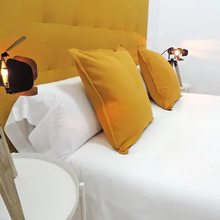 Casa Aurea-apartamento Zona Antigua,parking Y Wifi By Delabra アパート オビエド