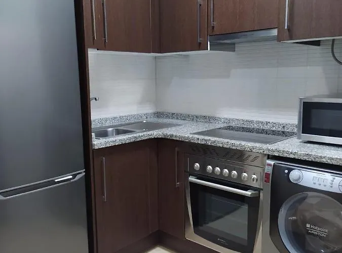 Casa Aurea-apartamento Zona Antigua,parking Y Wifi By Delabra شقة