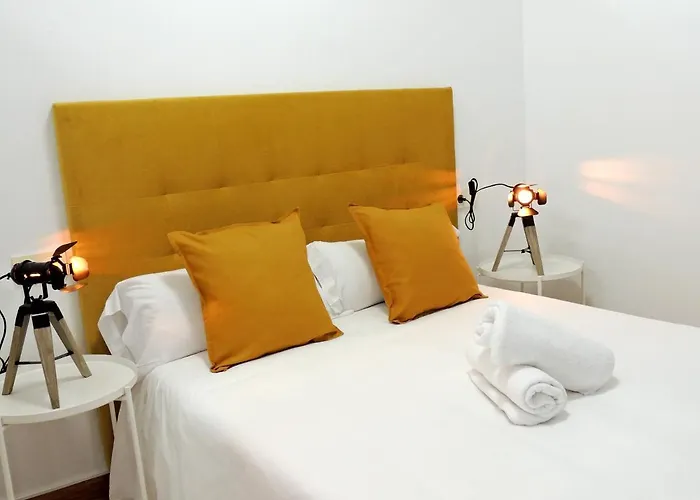 Casa Aurea-apartamento Zona Antigua,parking Y Wifi By Delabra اوفيدو